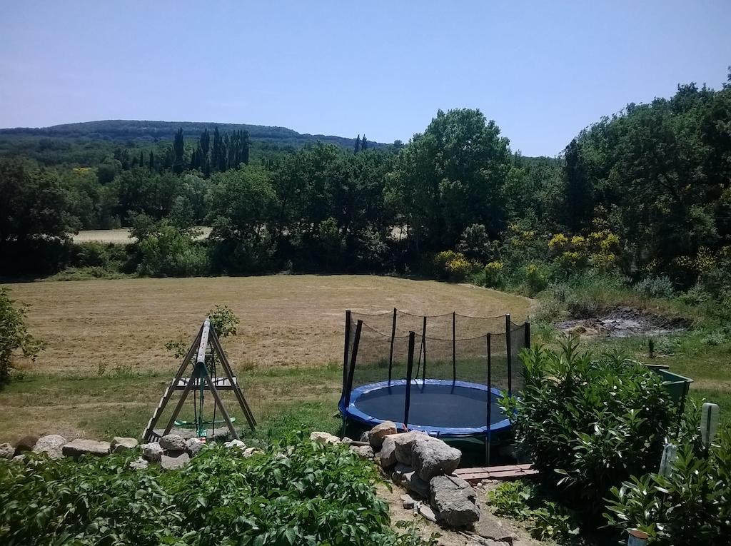 Le Val Leron Bed & Breakfast Valaurie ภายนอก รูปภาพ
