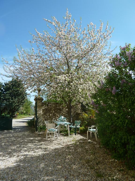 Le Val Leron Bed & Breakfast Valaurie ภายนอก รูปภาพ