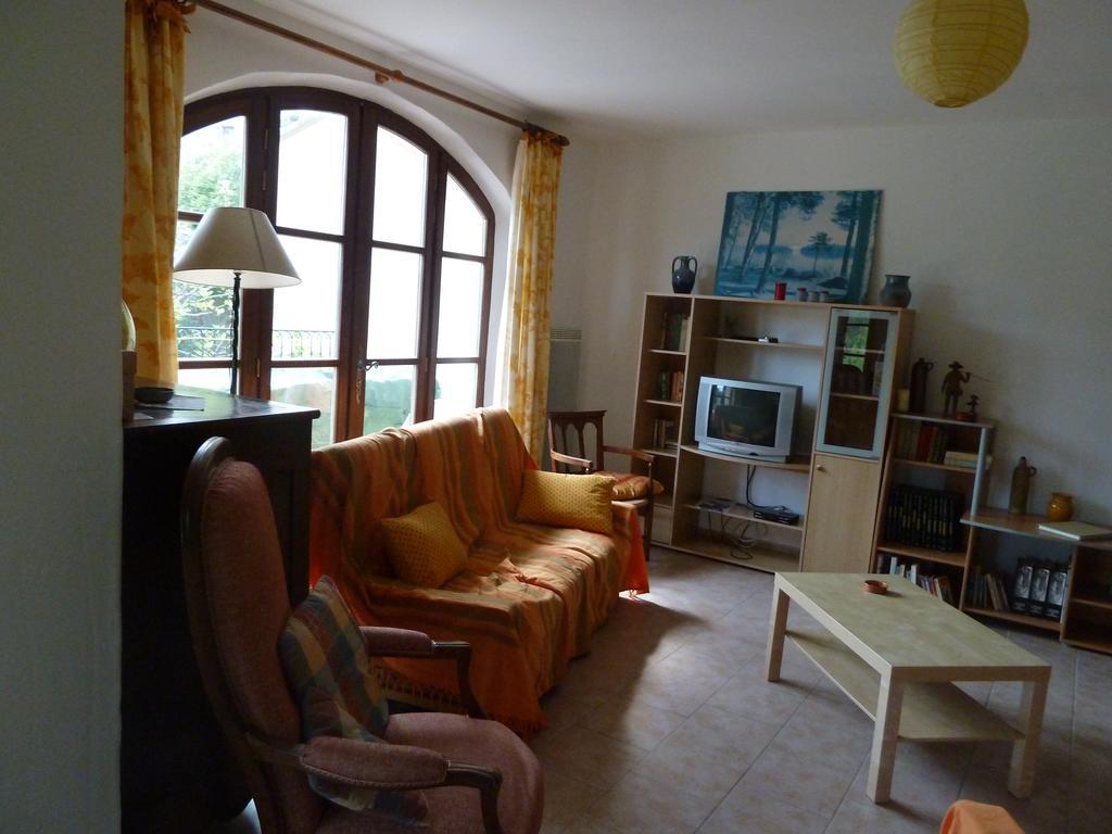 Le Val Leron Bed & Breakfast Valaurie ภายนอก รูปภาพ