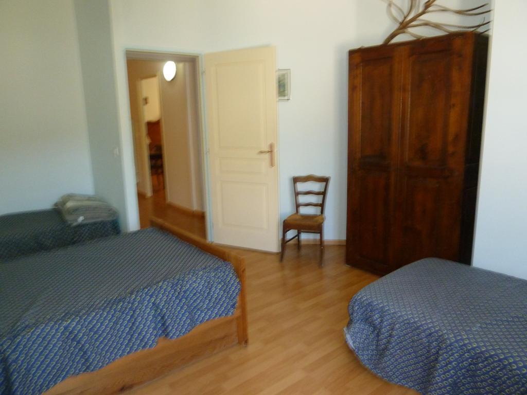 Le Val Leron Bed & Breakfast Valaurie ภายนอก รูปภาพ