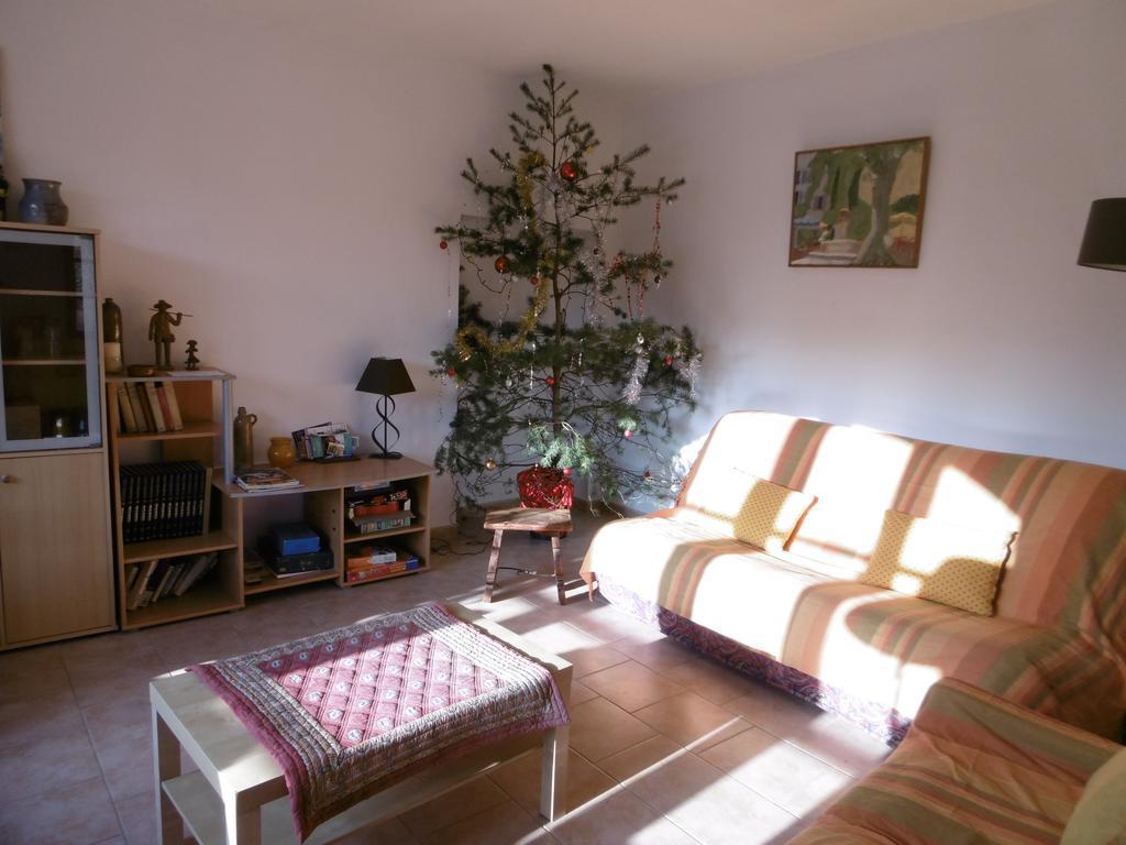 Le Val Leron Bed & Breakfast Valaurie ภายนอก รูปภาพ