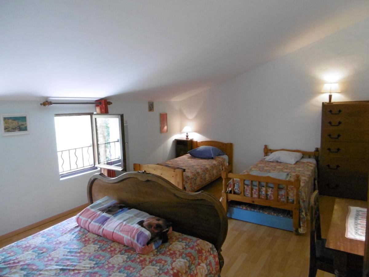 Le Val Leron Bed & Breakfast Valaurie ภายนอก รูปภาพ