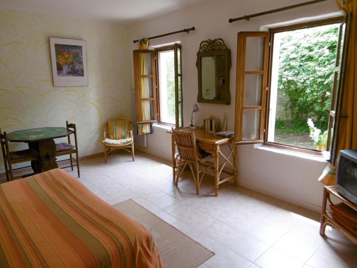 Le Val Leron Bed & Breakfast Valaurie ภายนอก รูปภาพ