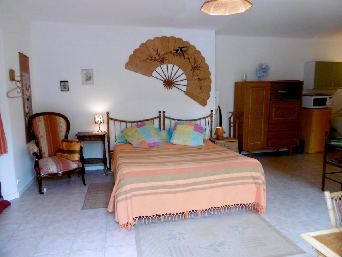 Le Val Leron Bed & Breakfast Valaurie ภายนอก รูปภาพ