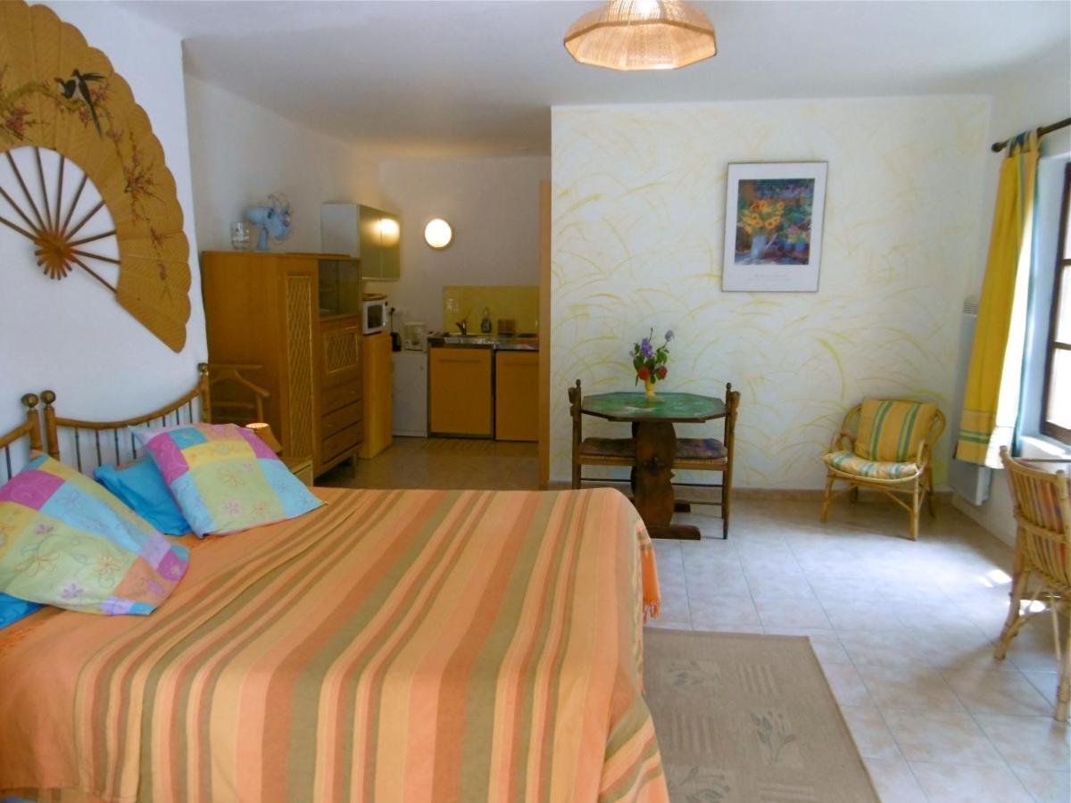 Le Val Leron Bed & Breakfast Valaurie ภายนอก รูปภาพ